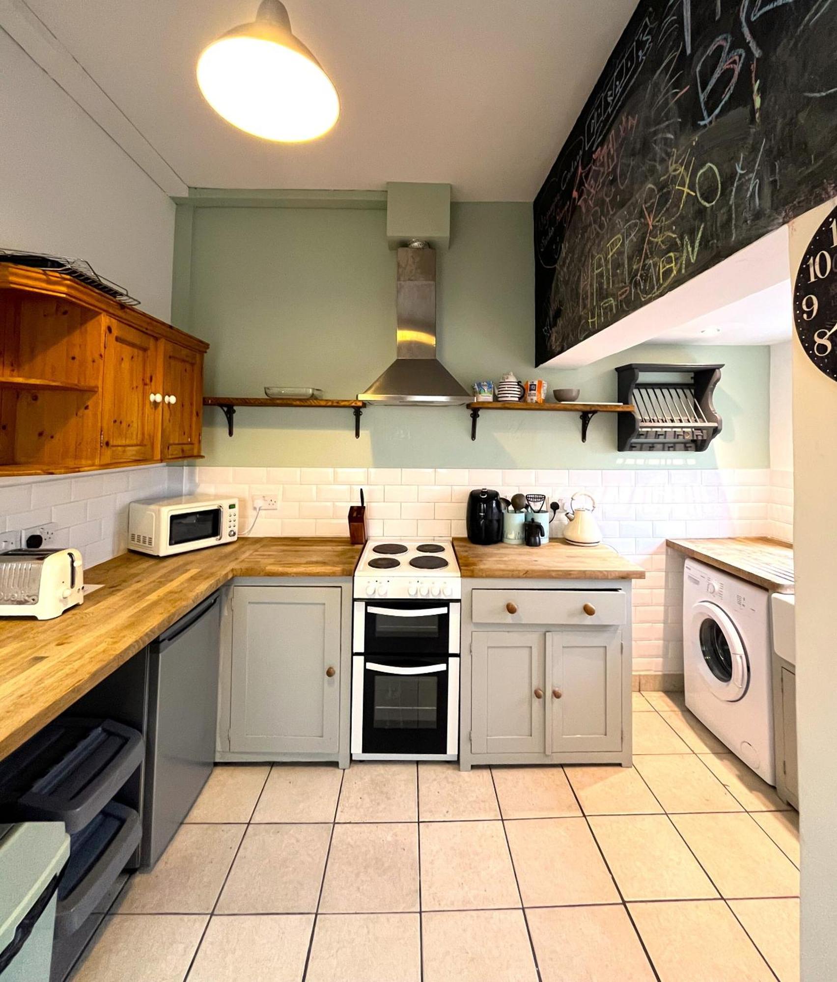 Charming Cottage Retreat With Garden - Sleeps 12 บริสตอล ภายนอก รูปภาพ