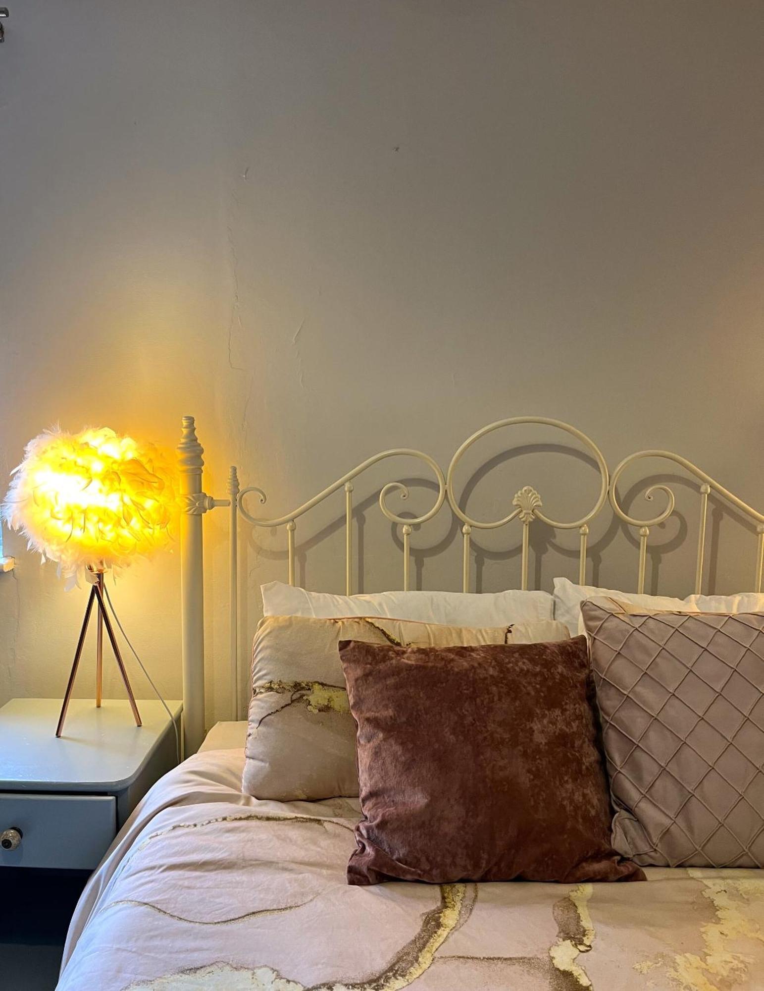 Charming Cottage Retreat With Garden - Sleeps 12 บริสตอล ภายนอก รูปภาพ