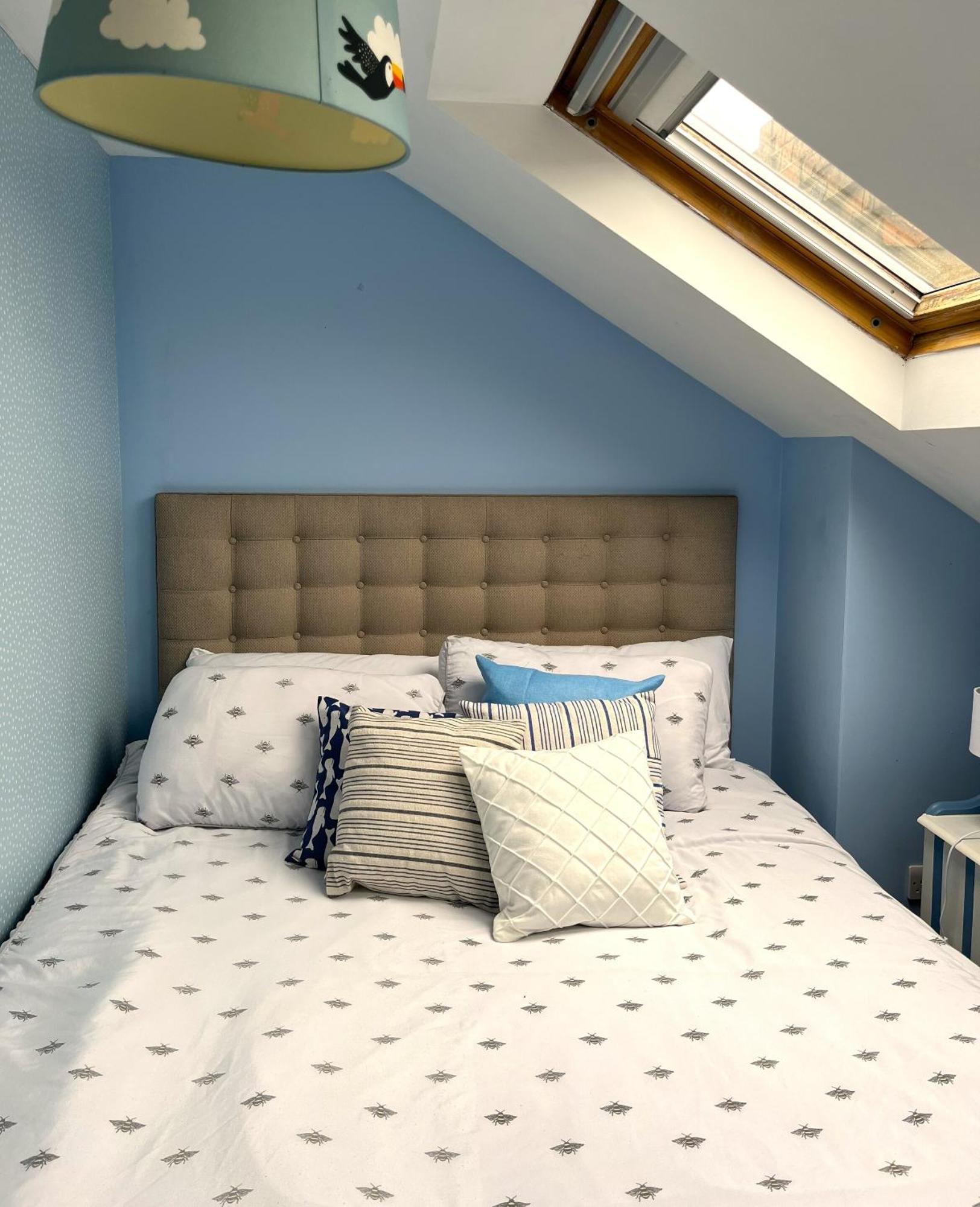 Charming Cottage Retreat With Garden - Sleeps 12 บริสตอล ภายนอก รูปภาพ