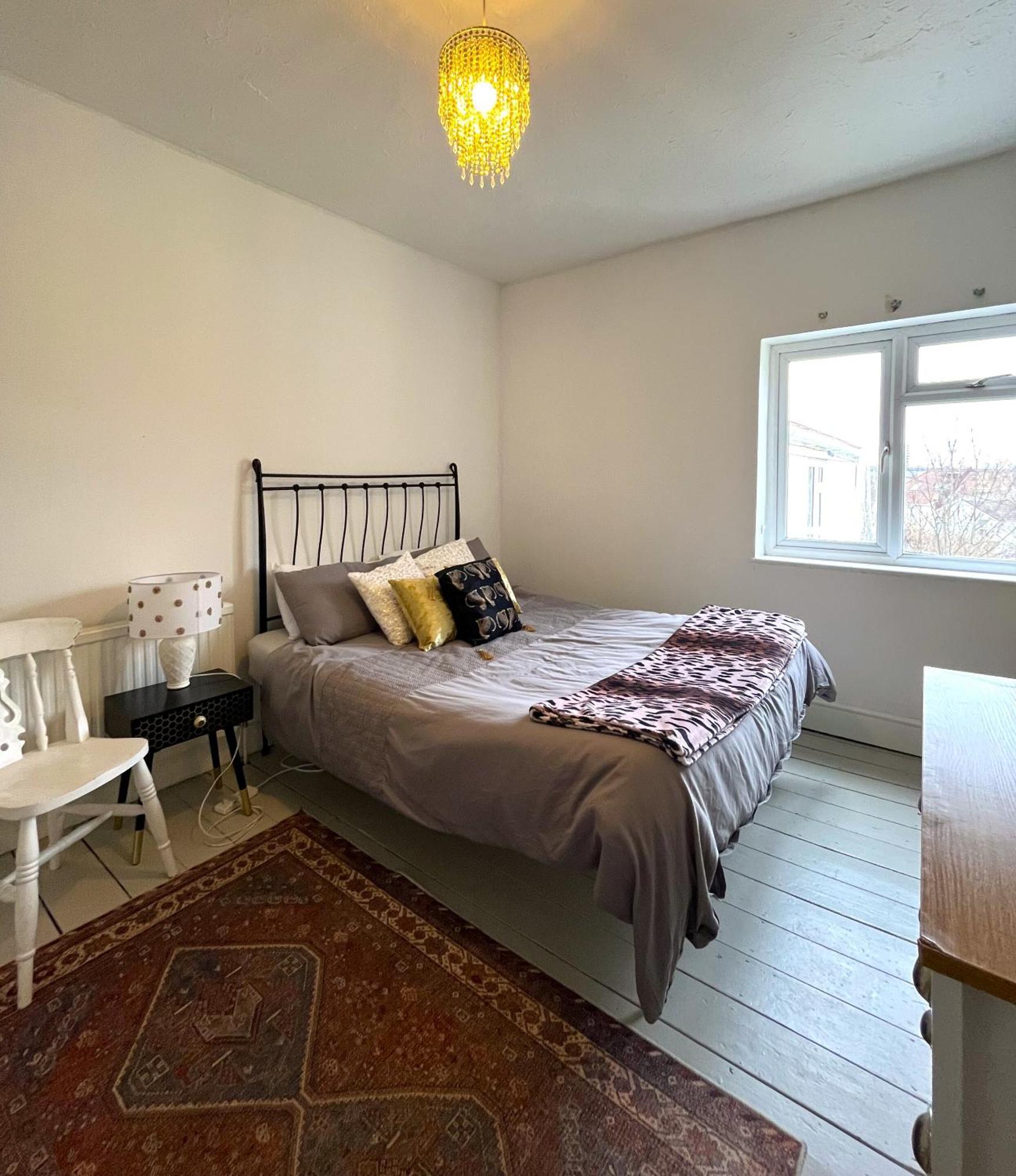 Charming Cottage Retreat With Garden - Sleeps 12 บริสตอล ภายนอก รูปภาพ